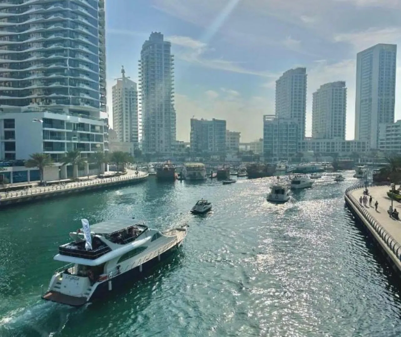 Vip Apartments Dubai Marina 0*,